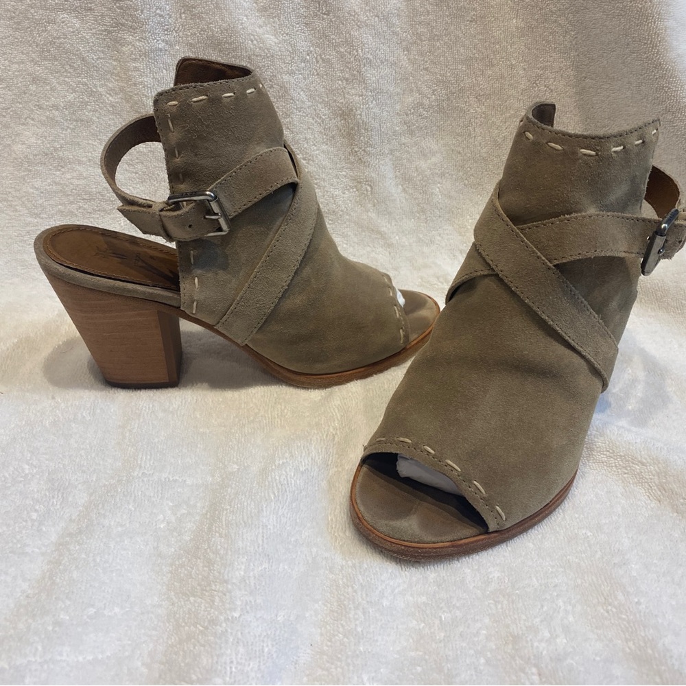 Frye Dani pickstitch heel. Size 7.